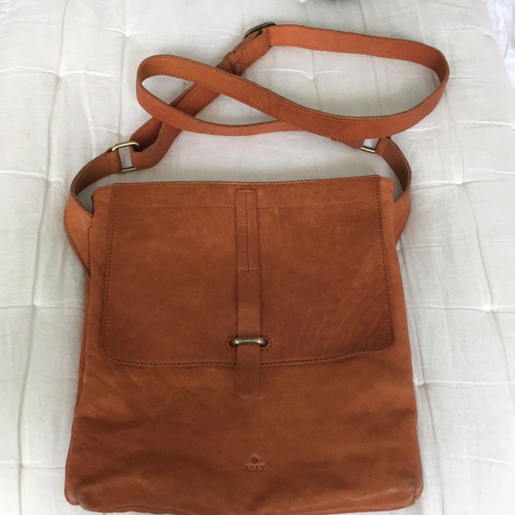 adax crossbody